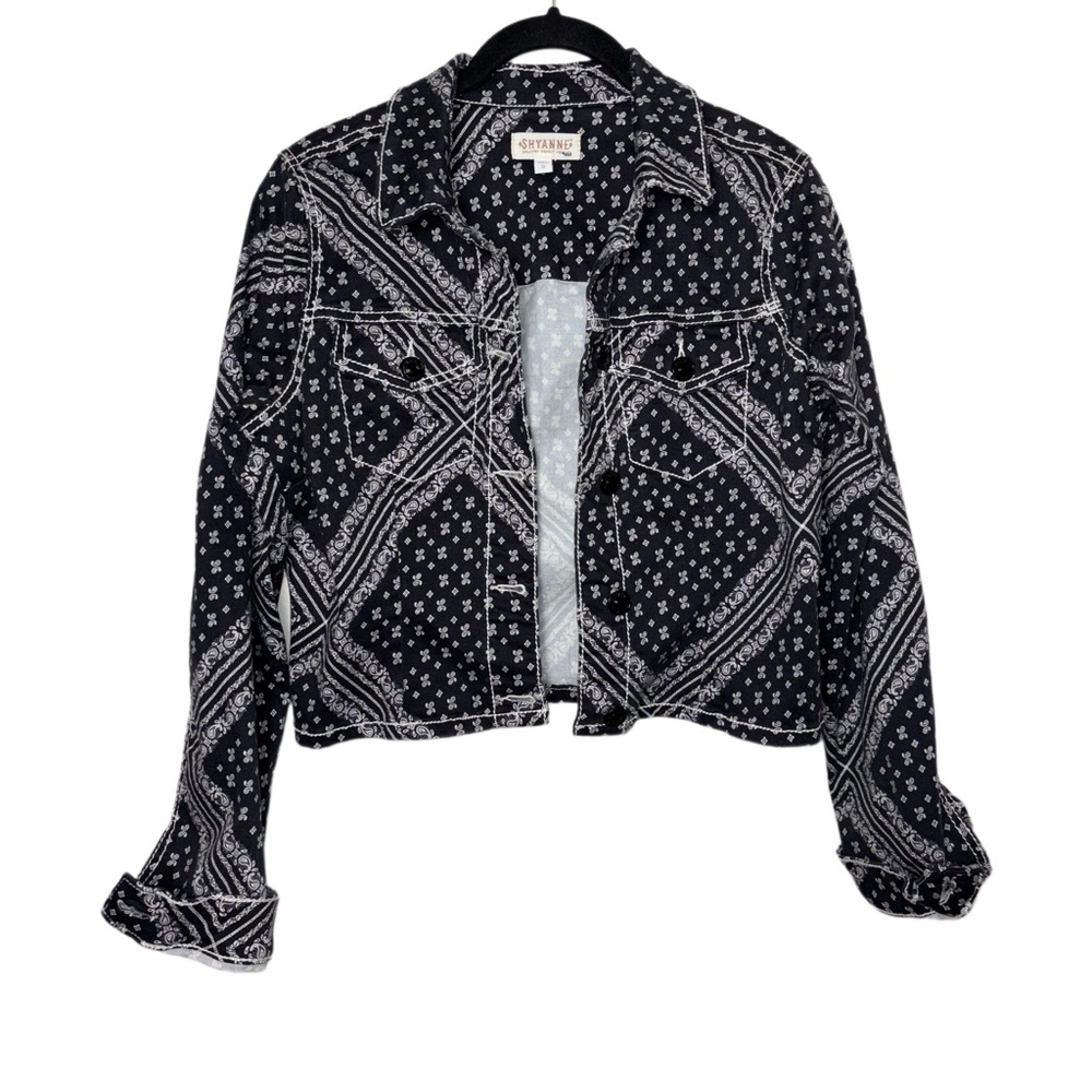 Shyanne Women's Bandana Print Relaxed Cropped Jacket size Small Country Western
